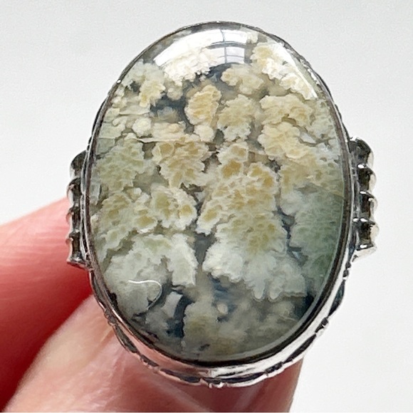 Vintage Moss Agate Sterling Silver Ring - Picture 8 of 12